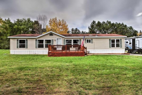 Quaint Pequot Home Less Than 1 Mi from Lake Access!